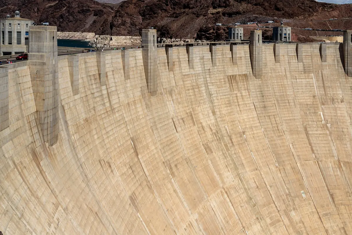 Concrete face of Hoover Dam below the crest